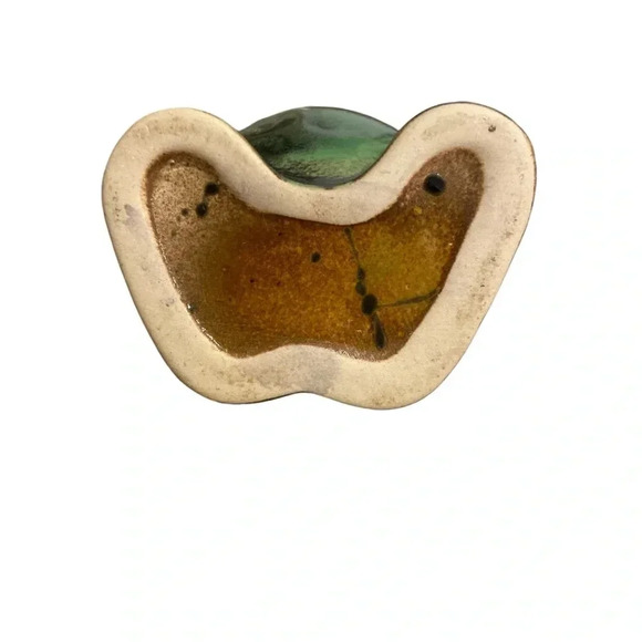 Angel trinket box. She is holding a red heart with “joy” on it. - Picture 6 of 6